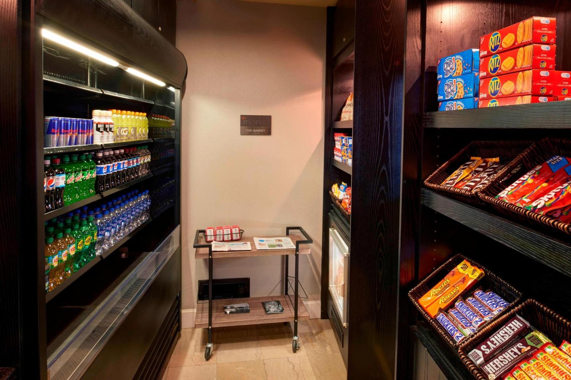Downtown Hotel 3*