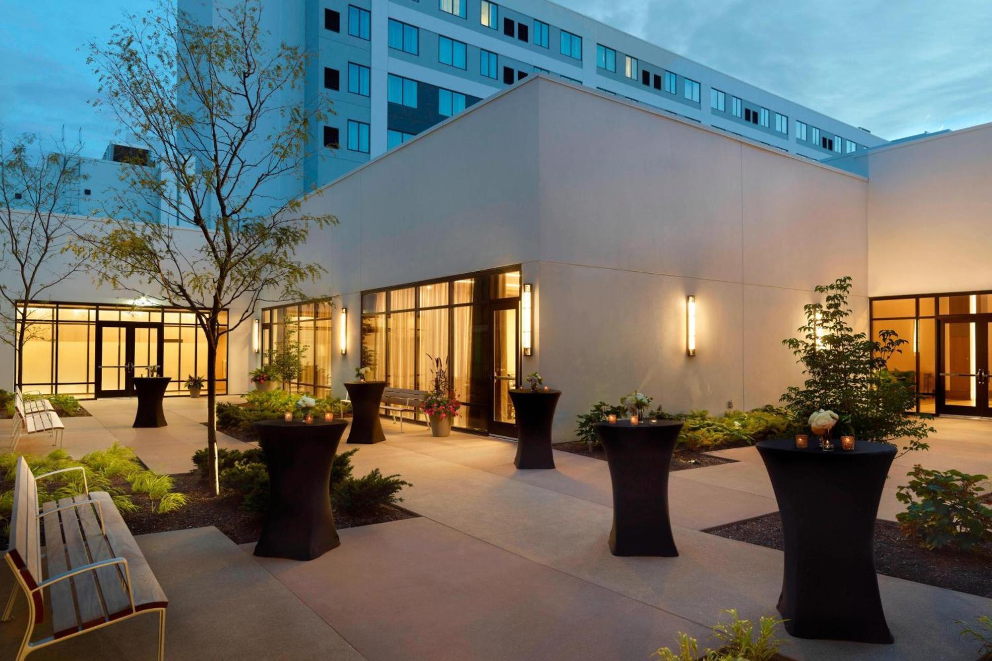 Marriott Osu Hotel 4*