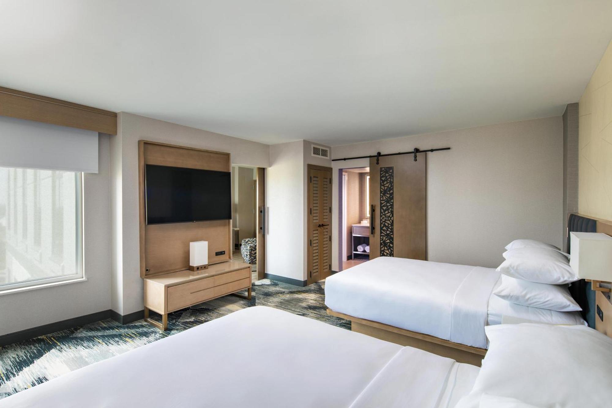 Sheraton Worthington 4*