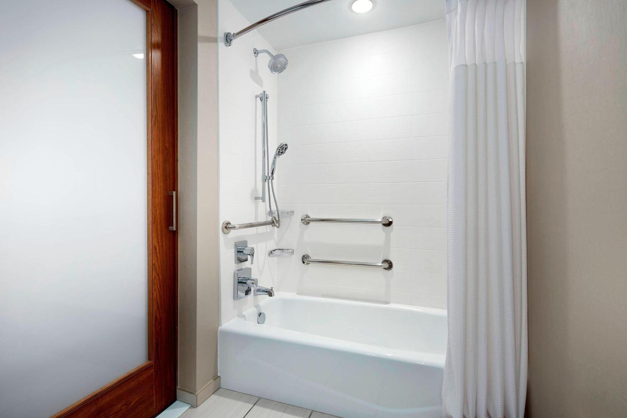 Hotel Springhill By Marriott Osu 3*