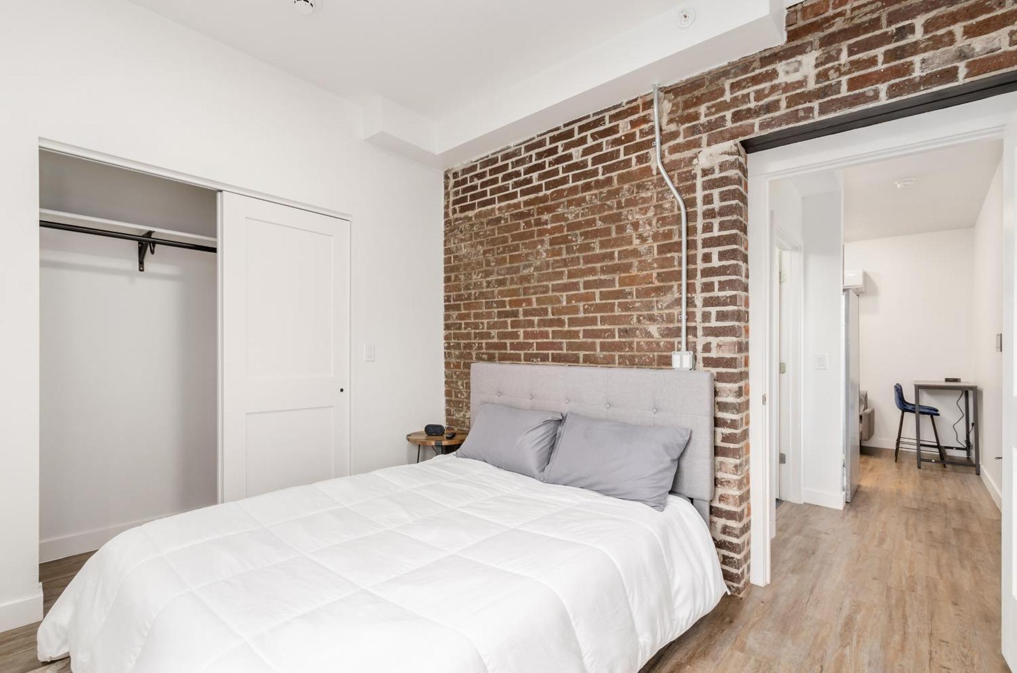 The Broad Cozy Affordable Luxury In Downtown Apartamento