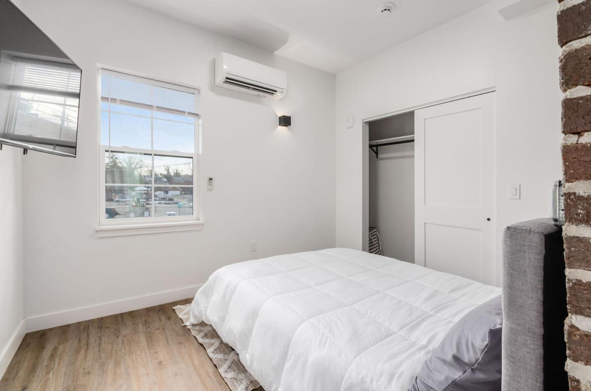 The Broad Cozy Affordable Luxury In Downtown Apartamento