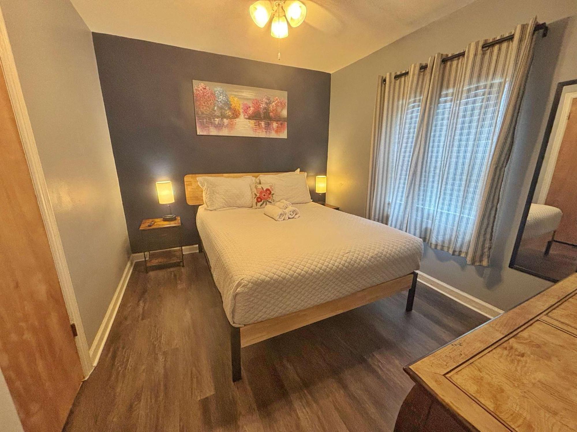 Housepitality - The Sunset House Columbus
