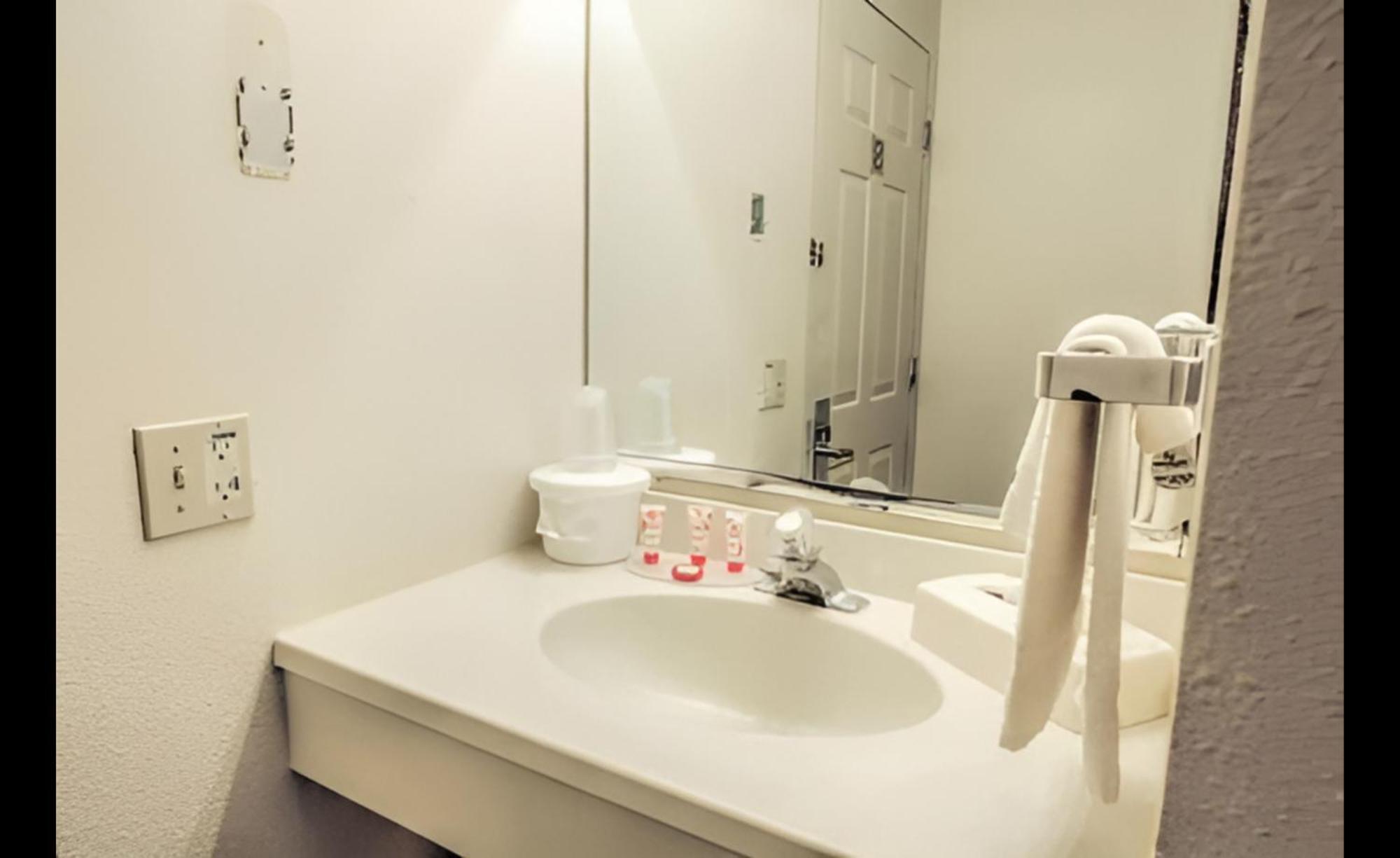 Hotel Norwood Statefair Grounds 2*