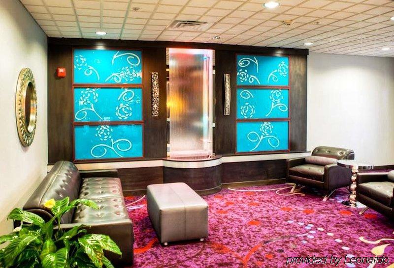 Express & - Polaris Parkway / By Ihg Inn Columbus