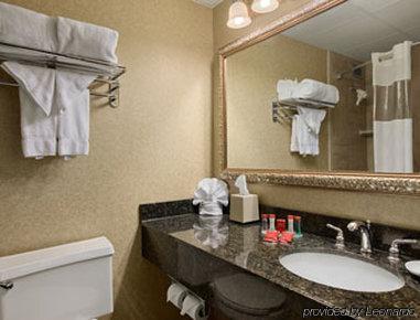 Ramada Plaza 3* Columbus