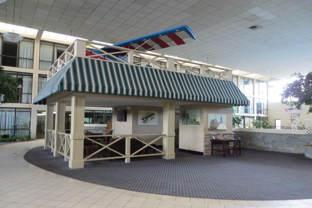 Days By Wyndham Airport