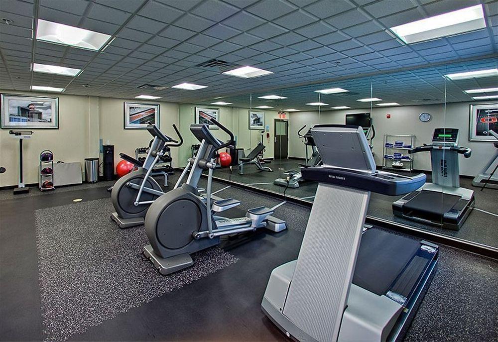 Express & - Polaris Parkway / By Ihg Inn