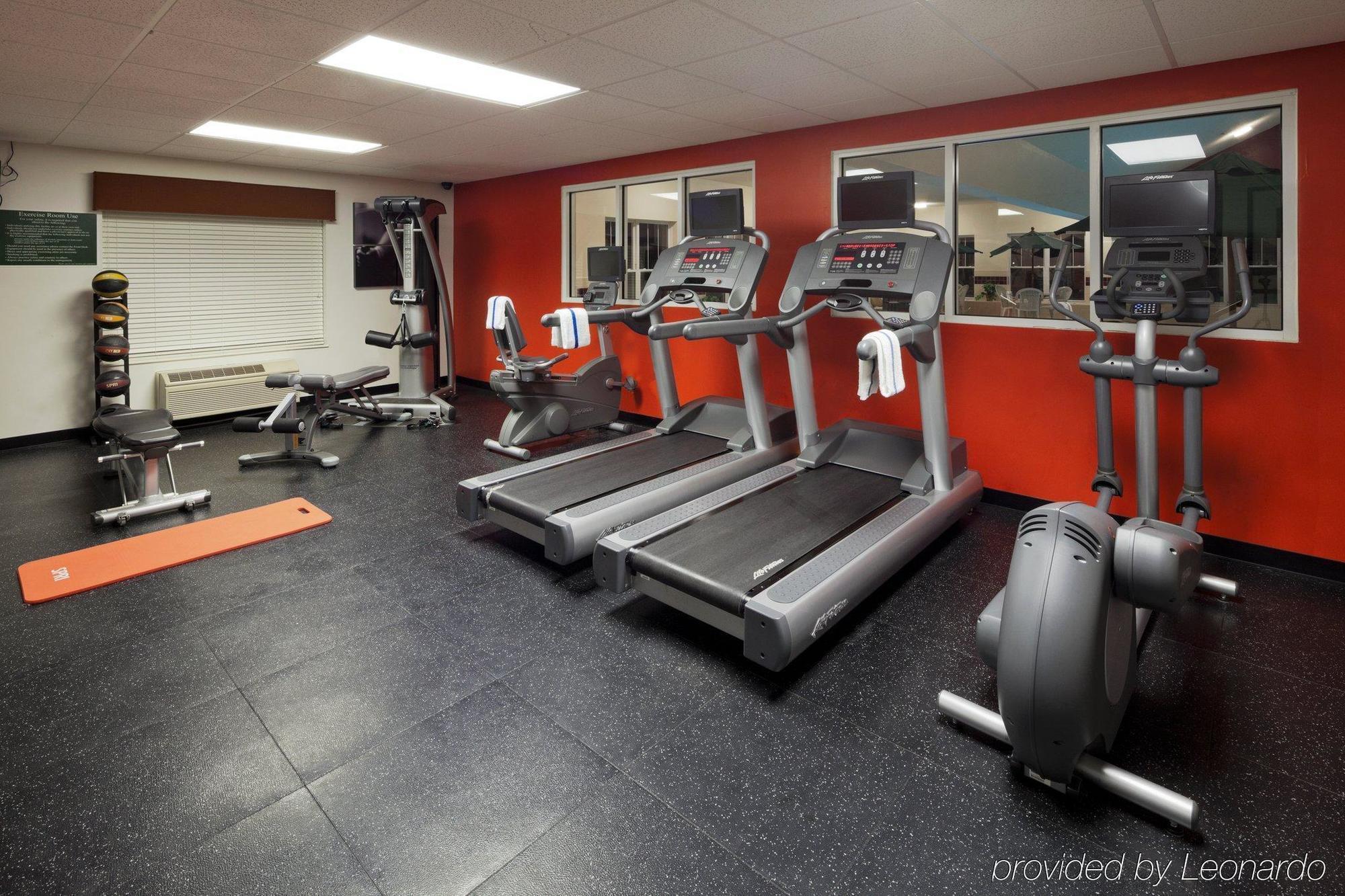 Express & - Airport East By Ihg Hotel Columbus