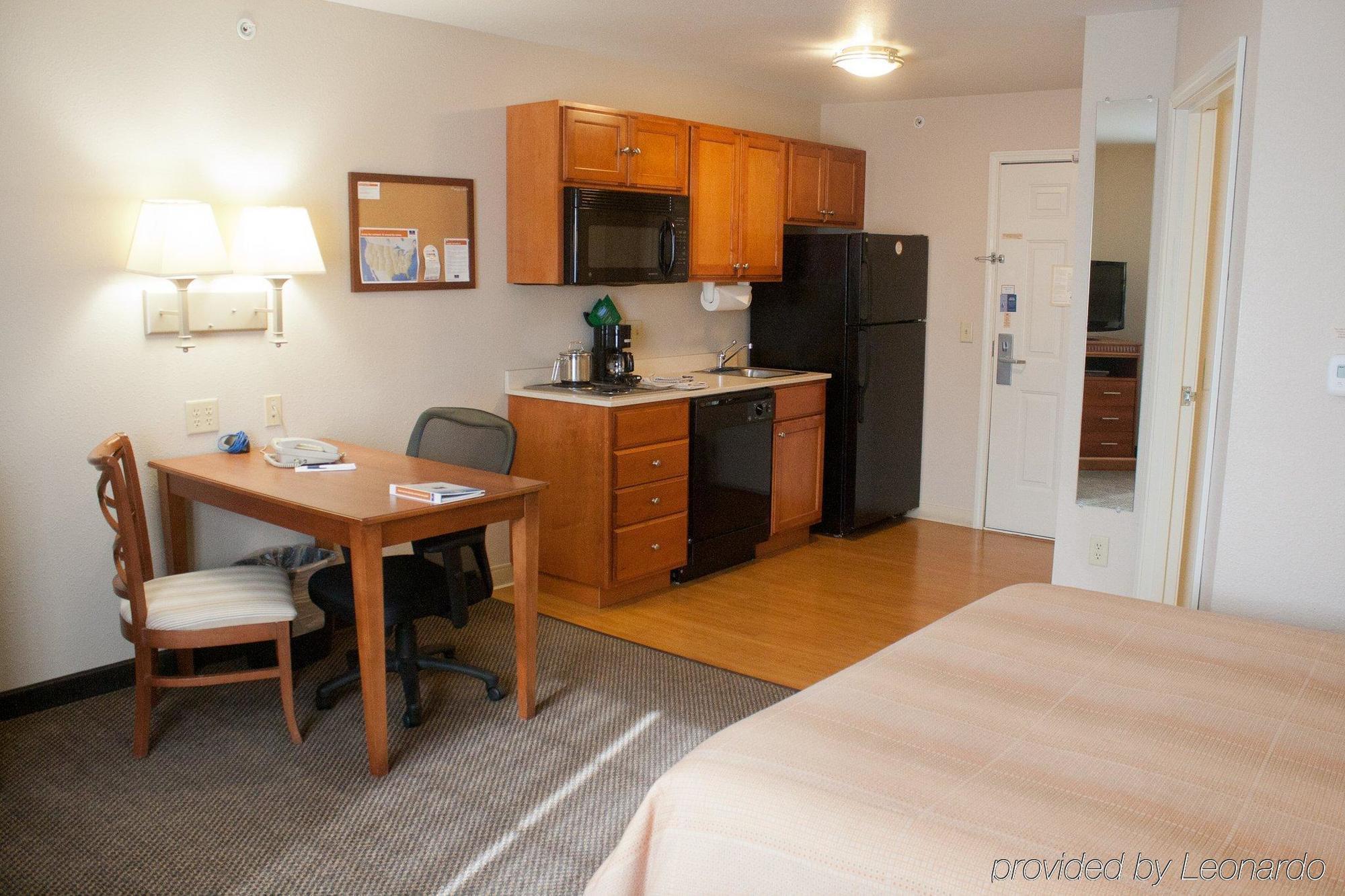 Candlewood Polaris By Ihg Hotel 2*