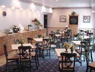 Country & By Radisson, Airport, Oh Hotel 3*