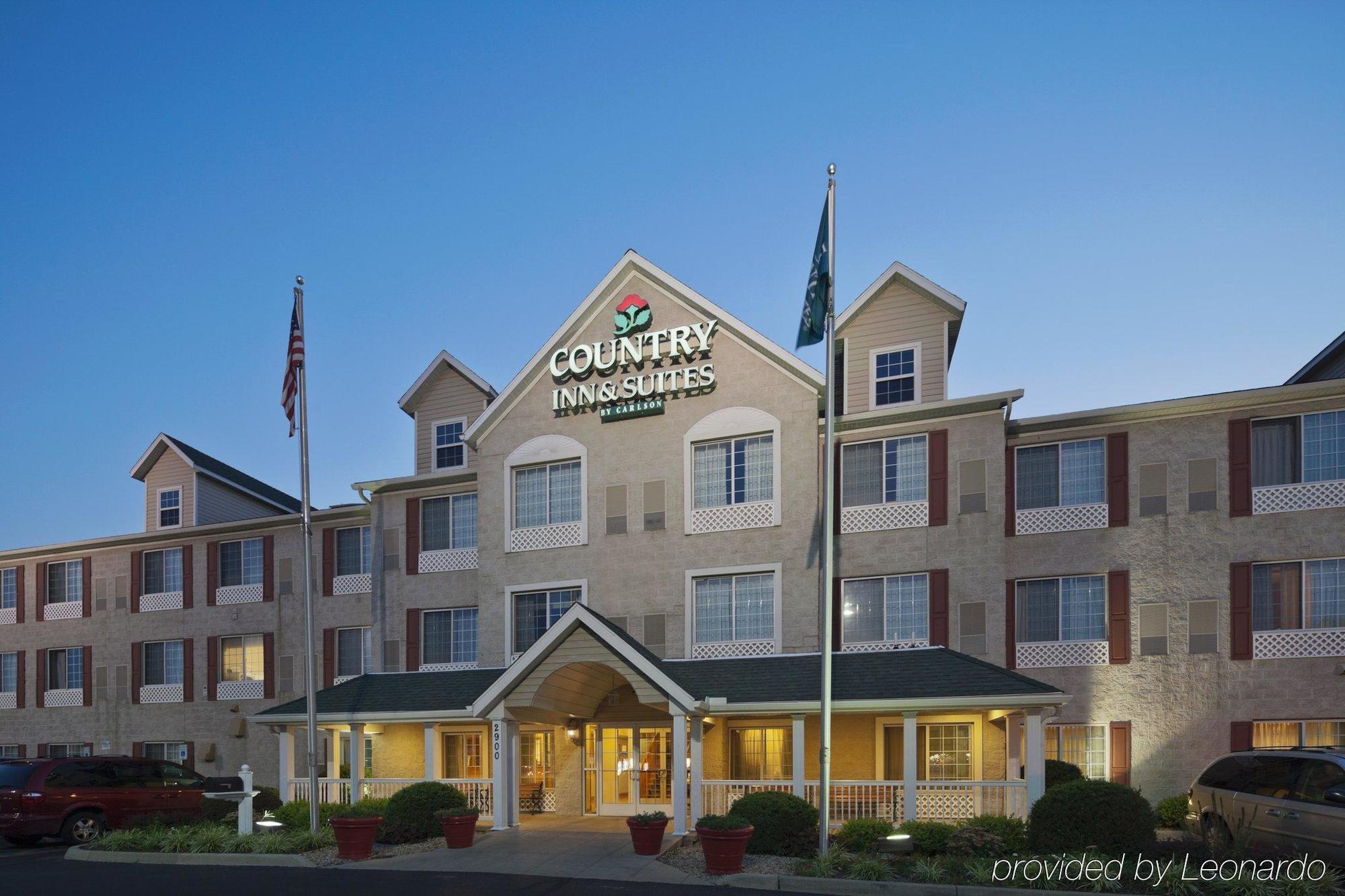 Country & By Radisson, Airport, Oh 3*