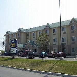 Super 8 By Wyndham West Hotel 2*