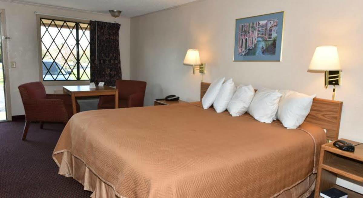 Budget East Motel Columbus