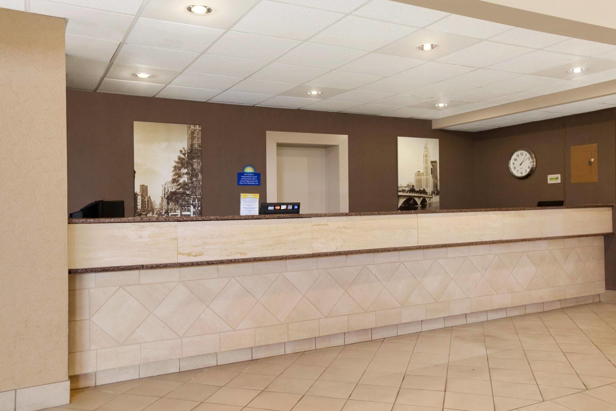 Days By Wyndham Airport Hotel Columbus