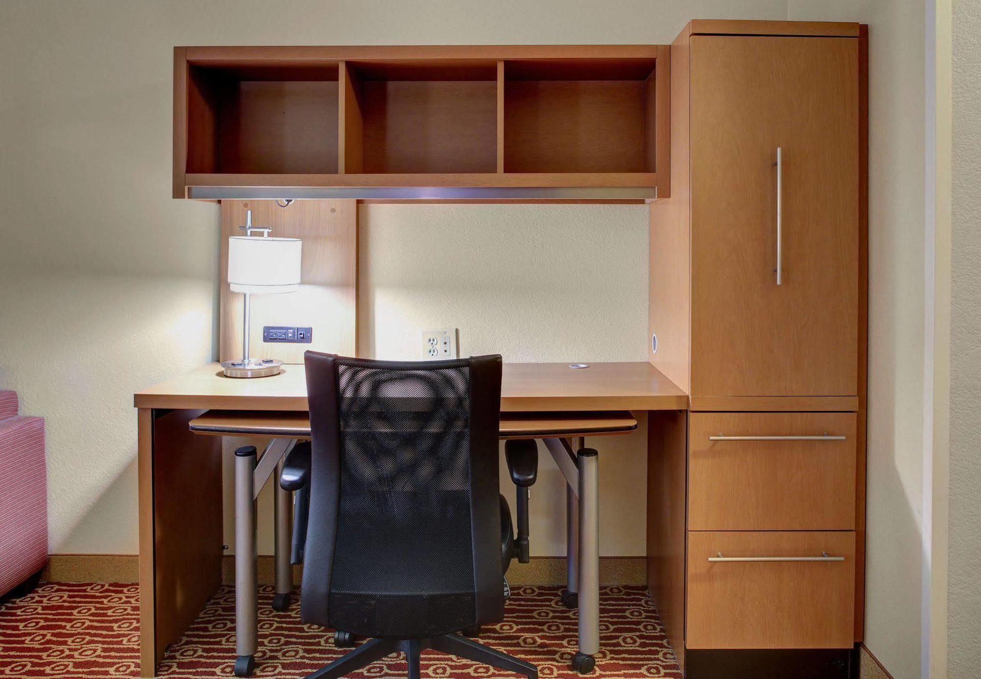Mainstay Worthington 3* Columbus