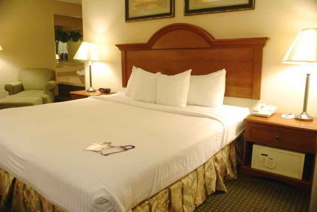 Hotel Western Port Columbus