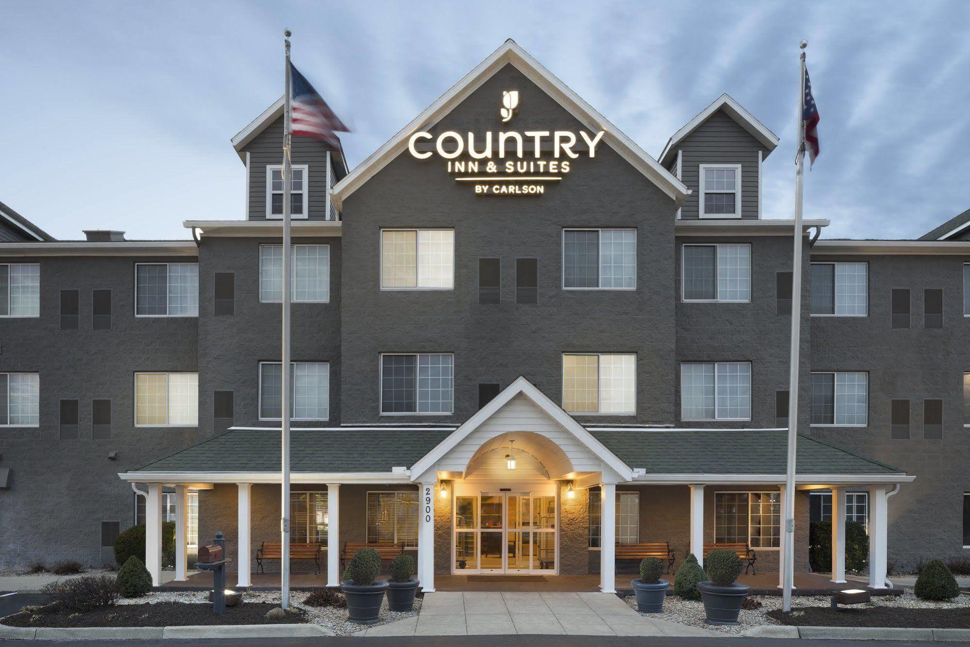 Country & By Radisson, Airport, Oh Hotel