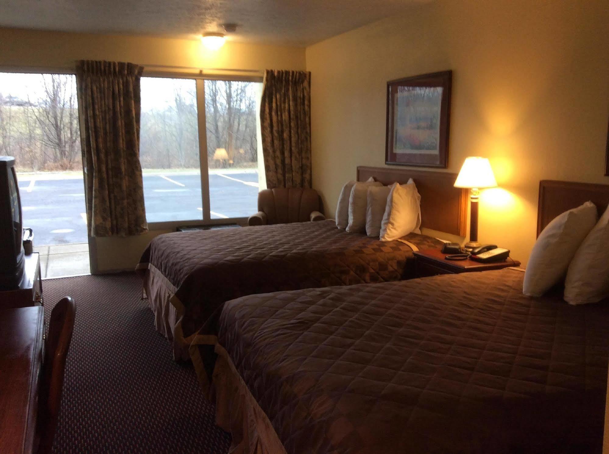 Budget East Motel