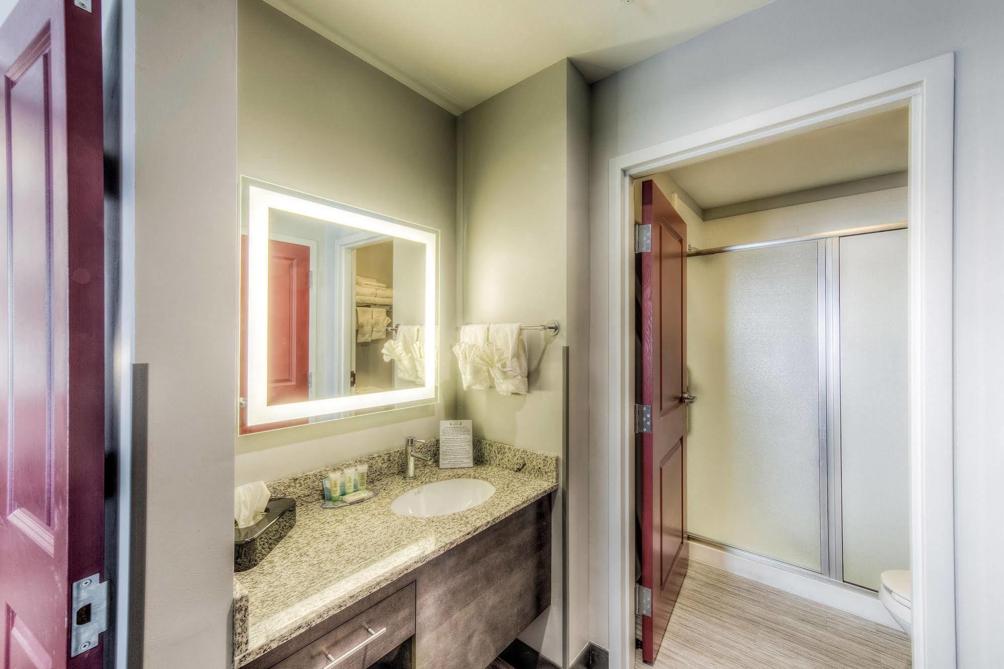 Staybridge Suites - University Area Osu By Ihg 3*