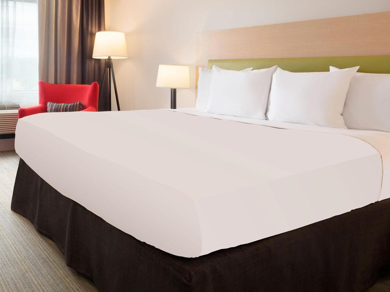 Hotel Country & By Radisson, Airport, Oh Columbus