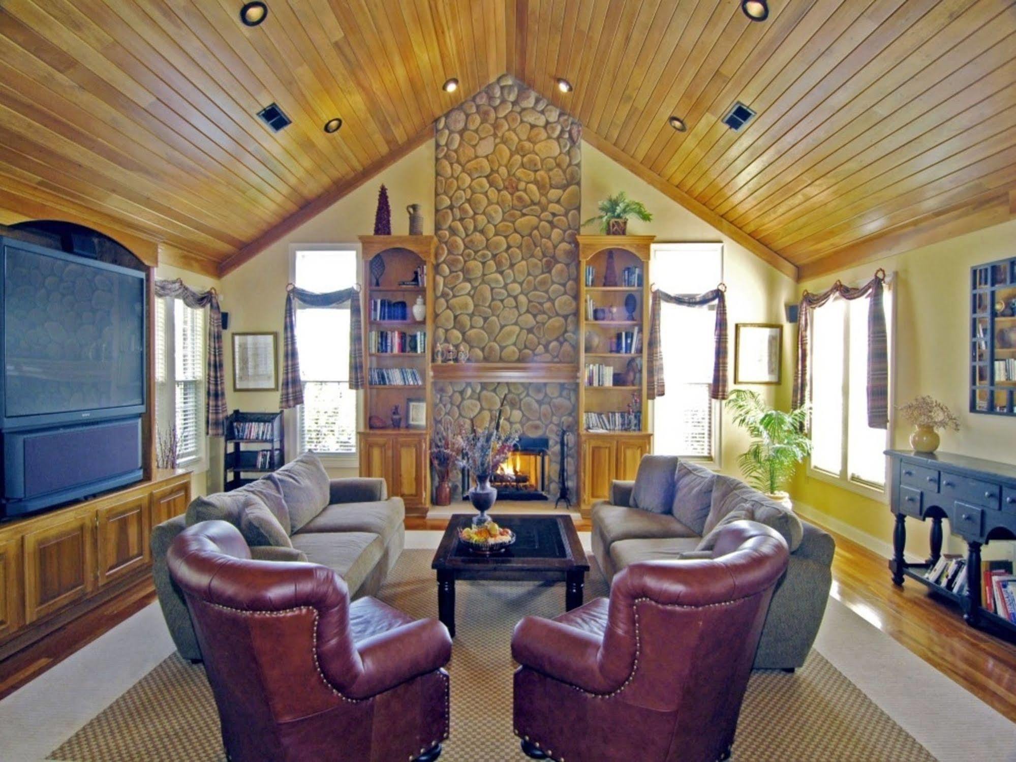Bridgestreet At Pines At Tuttle Crossing 3*