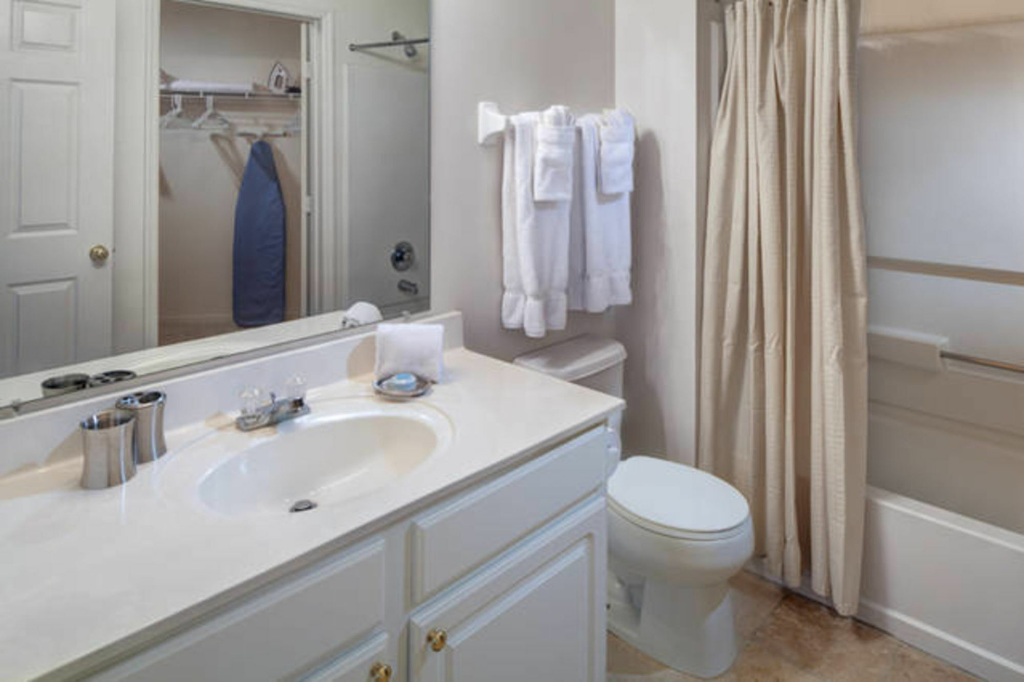 Apartment Bridgestreet At Lc Riversouth *