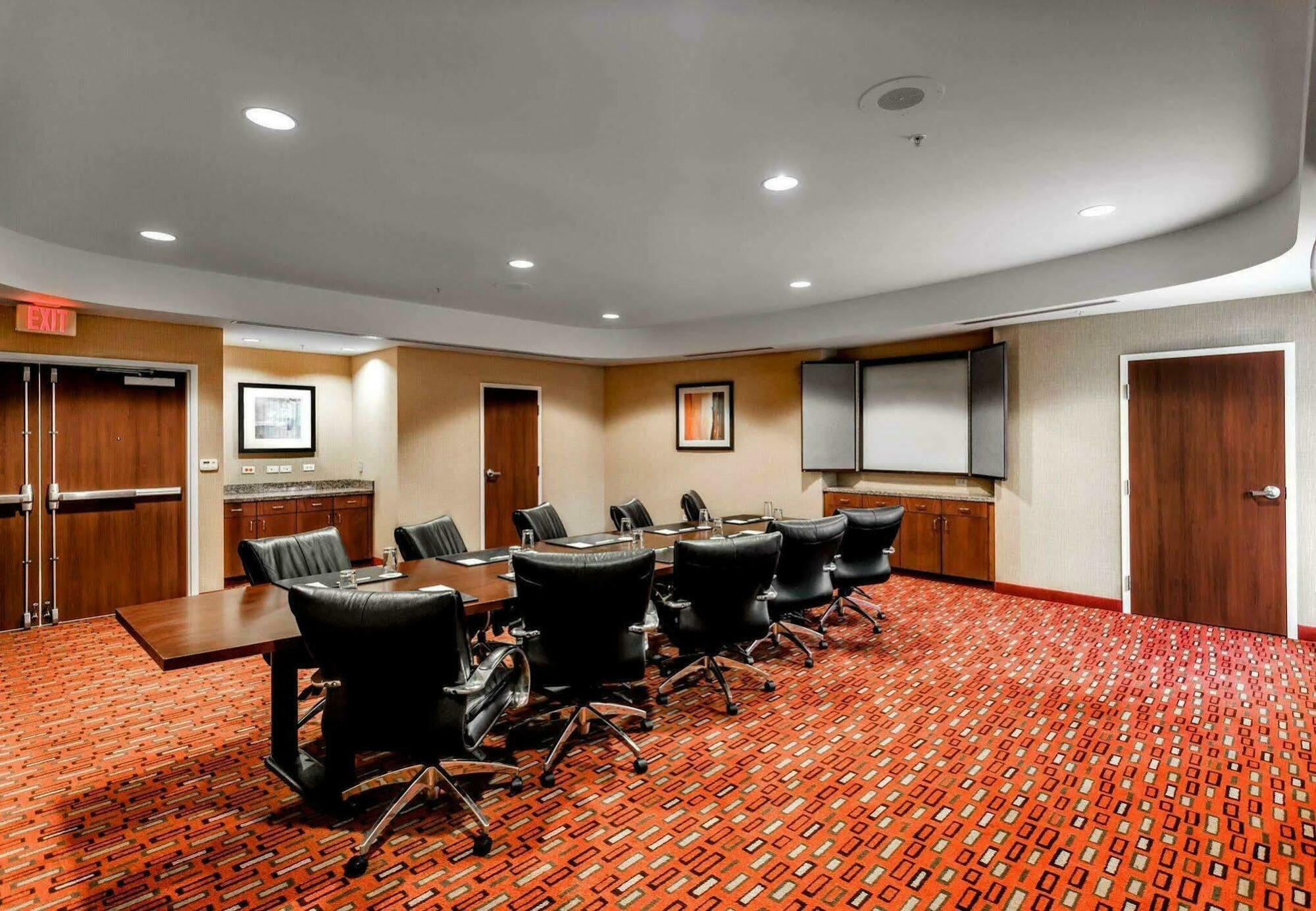 Courtyard Easton 3* Columbus