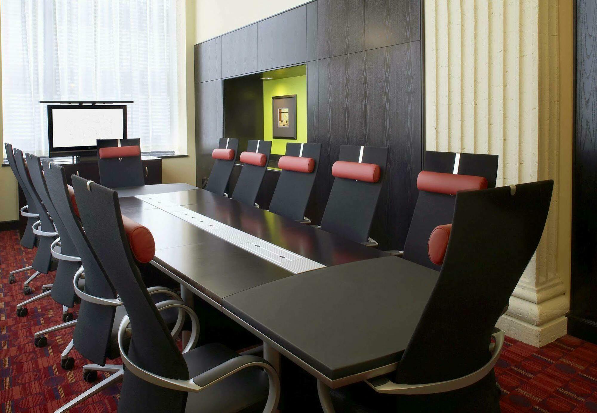 Downtown Hotel 3*
