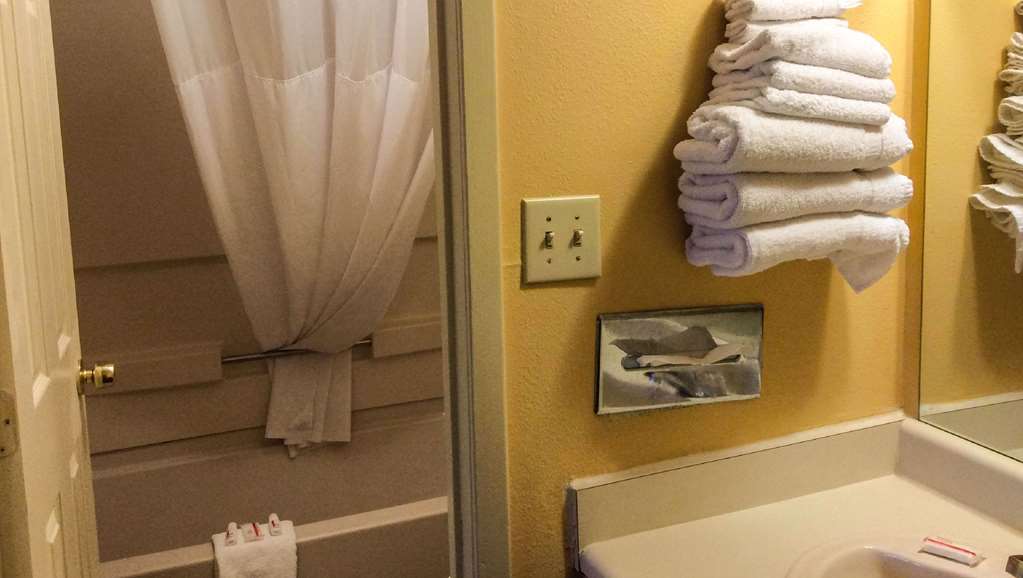 Budget East Motel