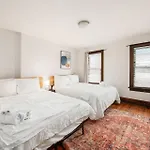 The Cobblestone Townhouse - 2 Bedroom -German Village