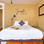 Prime Location Top Rated Free Parking Clean