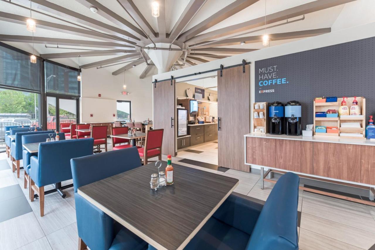 Hotel Express - Downtown By Ihg