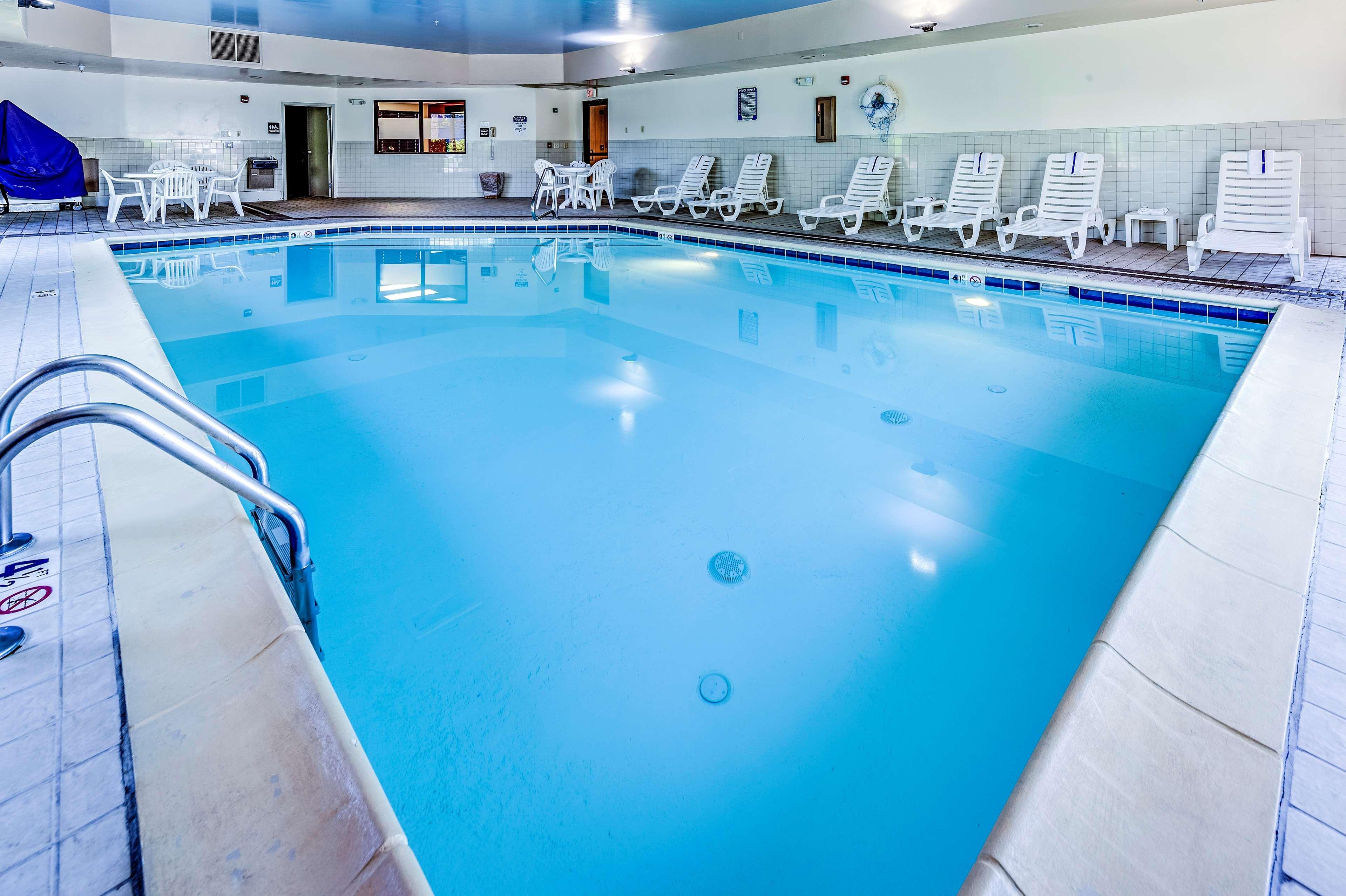 Hampton I-70e/hamilton Road Hotel 3*
