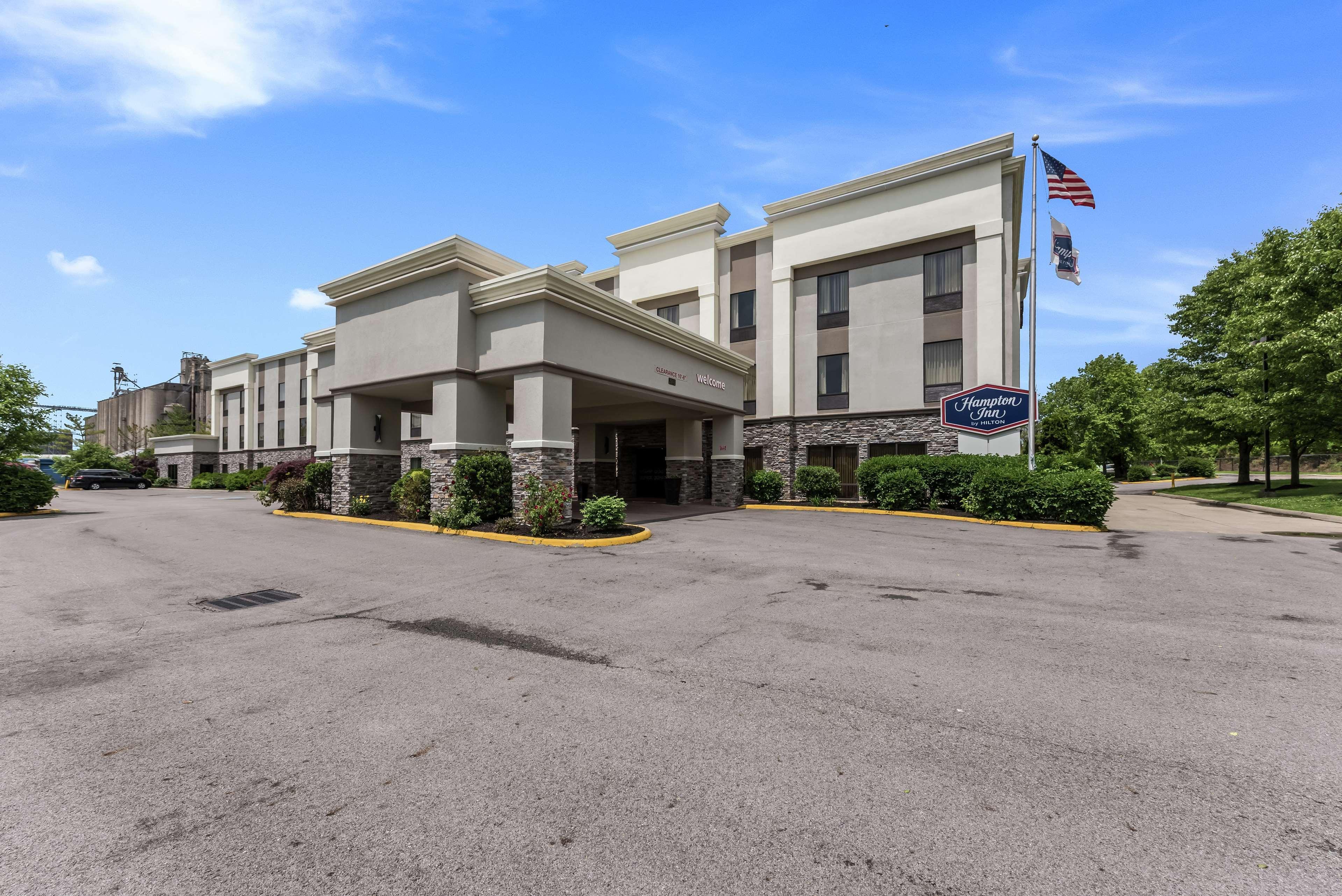 Hampton I-70e/hamilton Road Hotel 3*