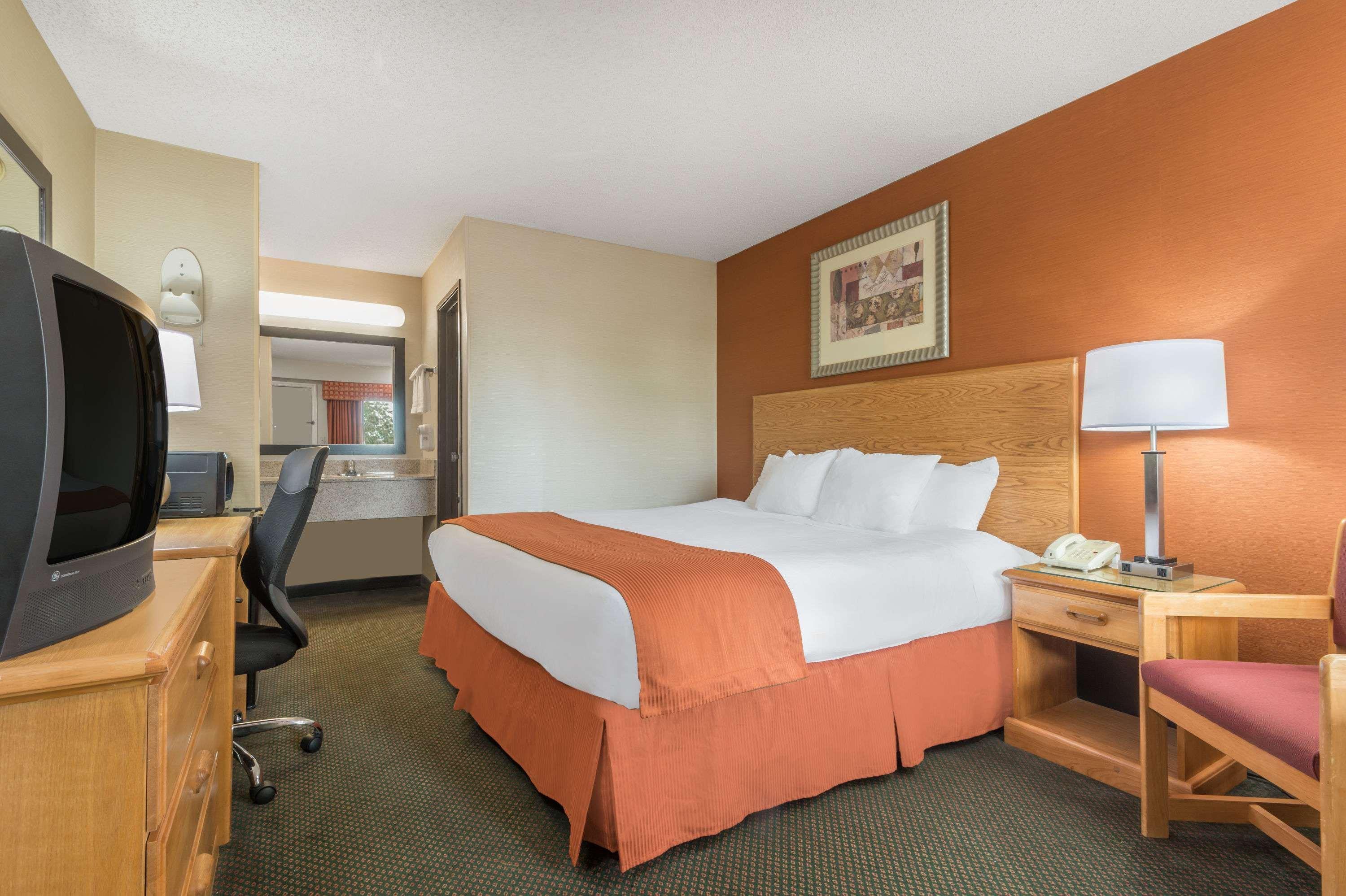 Days By Wyndham Fairgrounds Hotel 3*