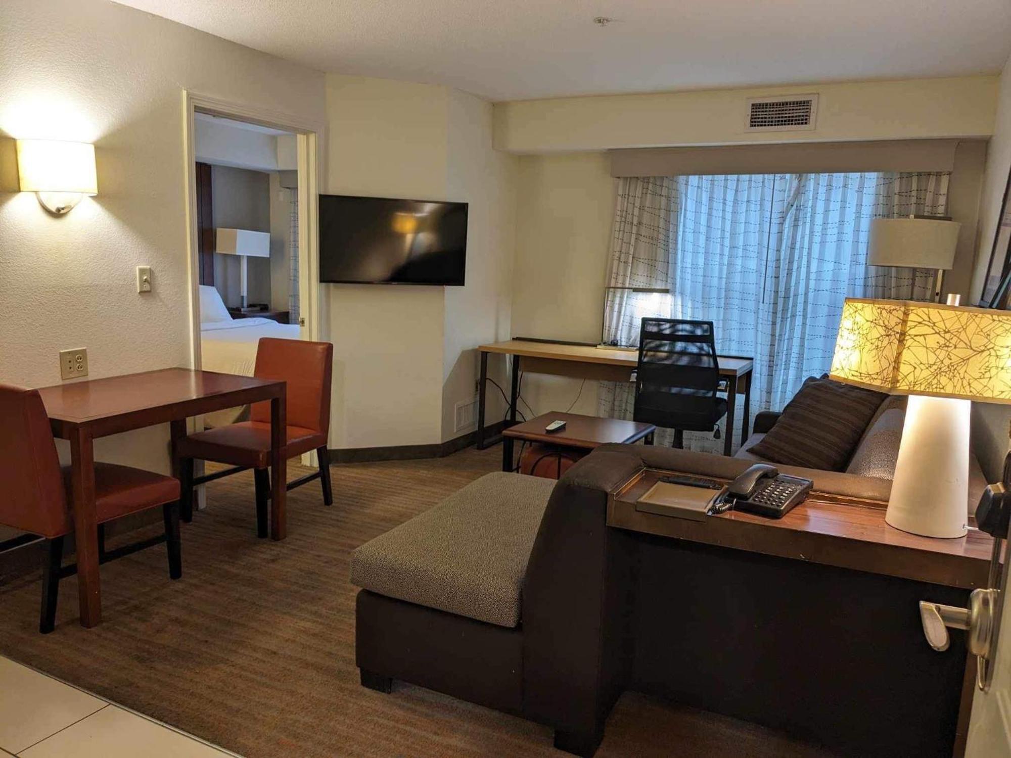 Hotel Revi North Columbus