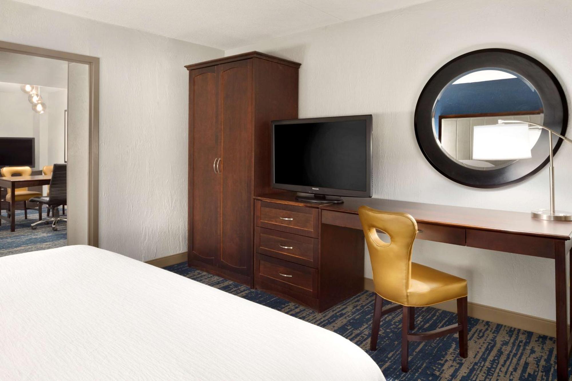 Hotel Embassy By Hilton