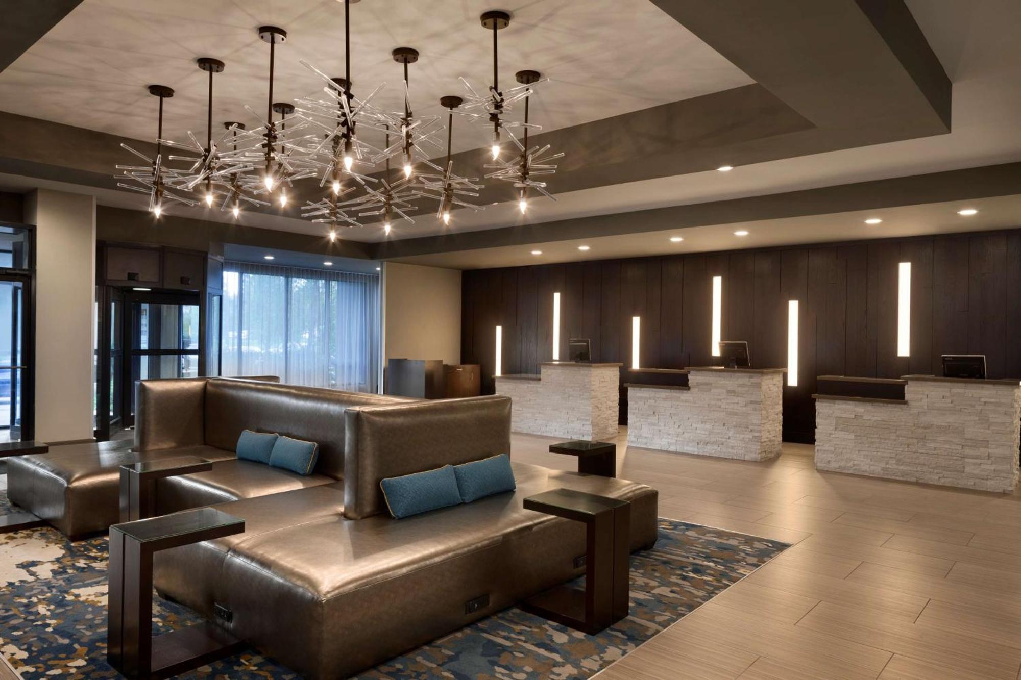 Hotel Embassy By Hilton Columbus