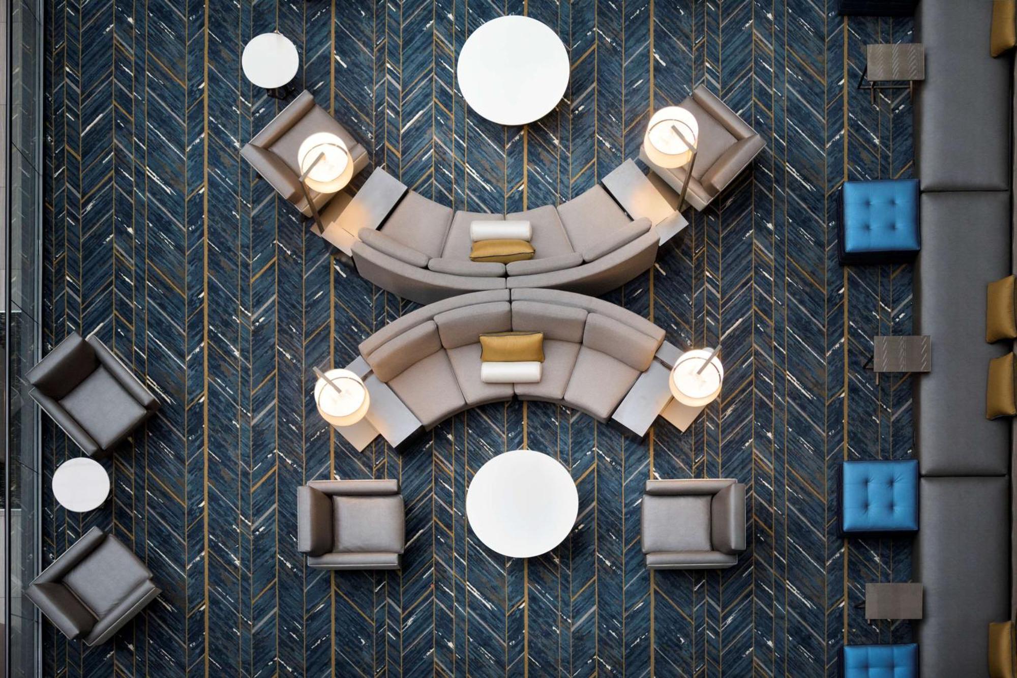 Hotel Embassy By Hilton Columbus