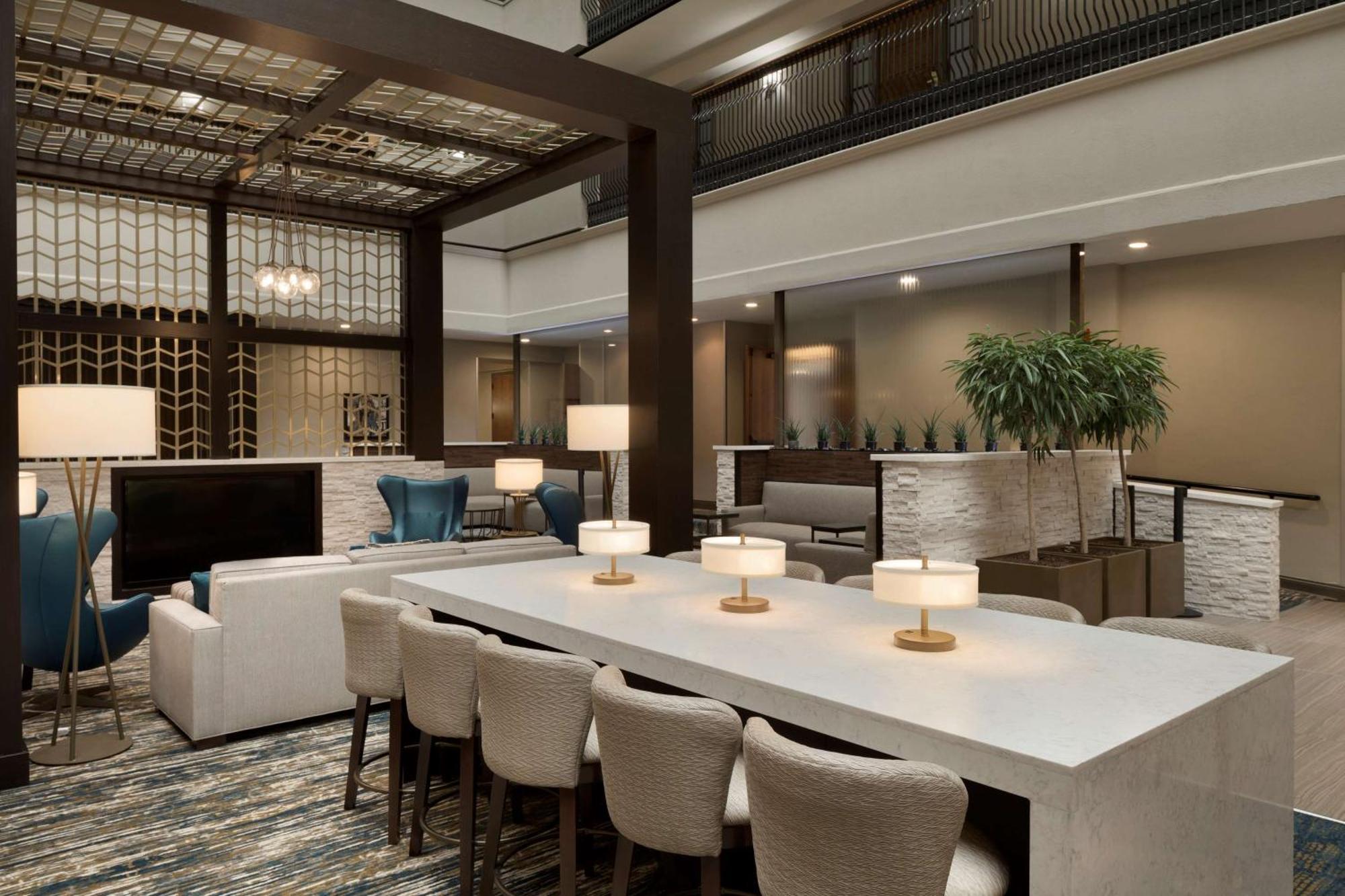 Hotel Embassy By Hilton