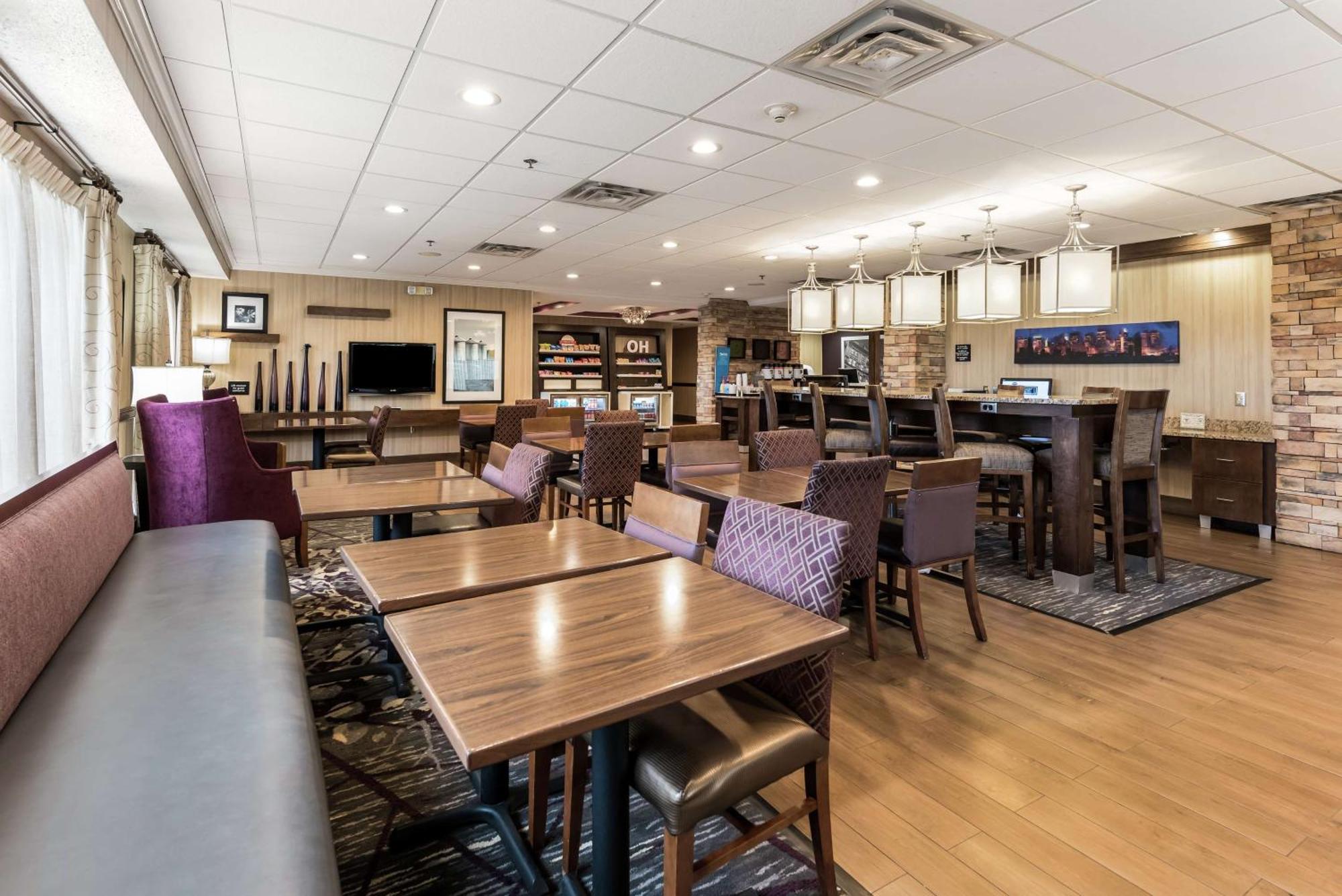 Hampton I-70e/hamilton Road Hotel