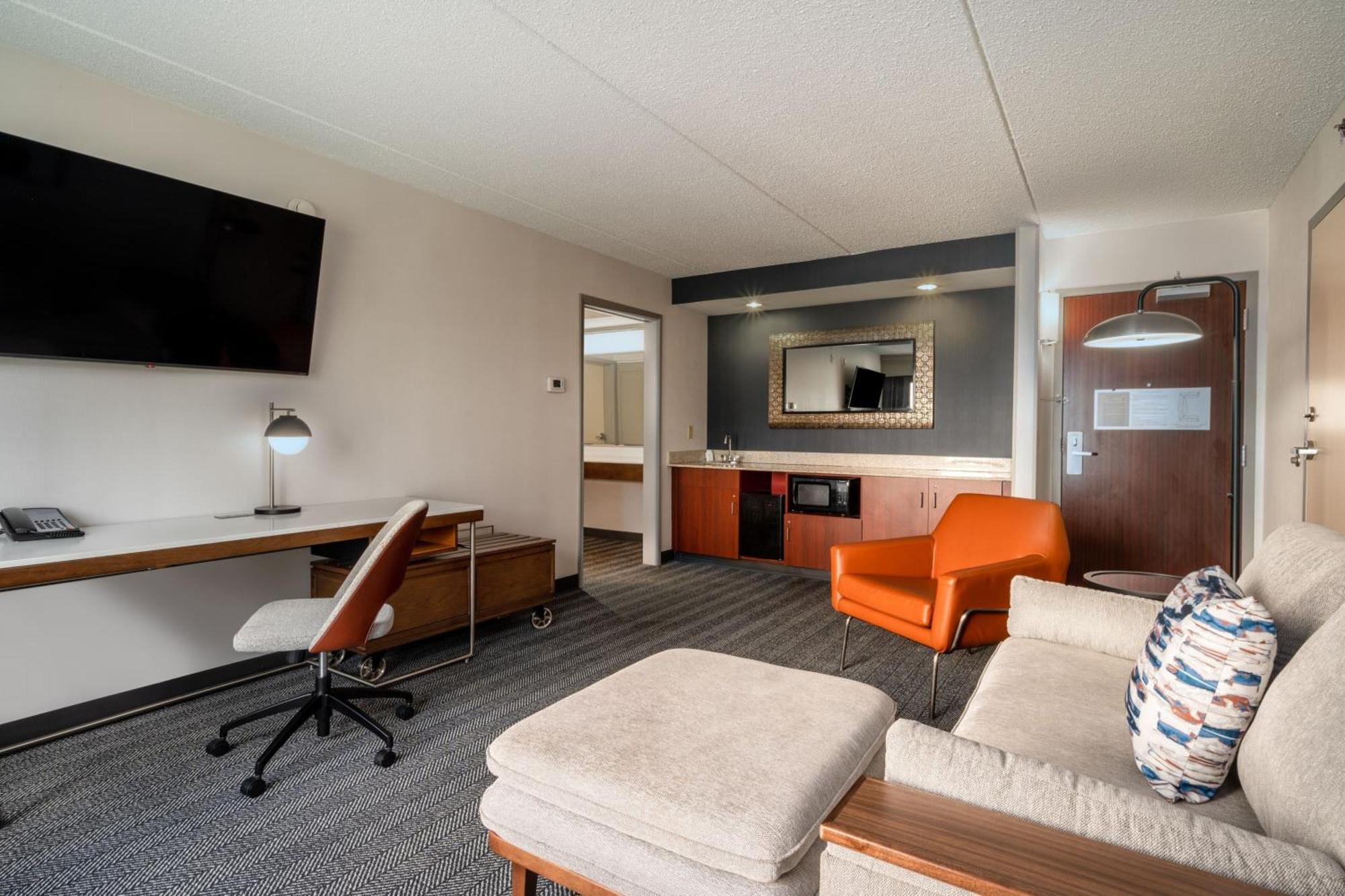 Courtyard Airport Hotel Columbus