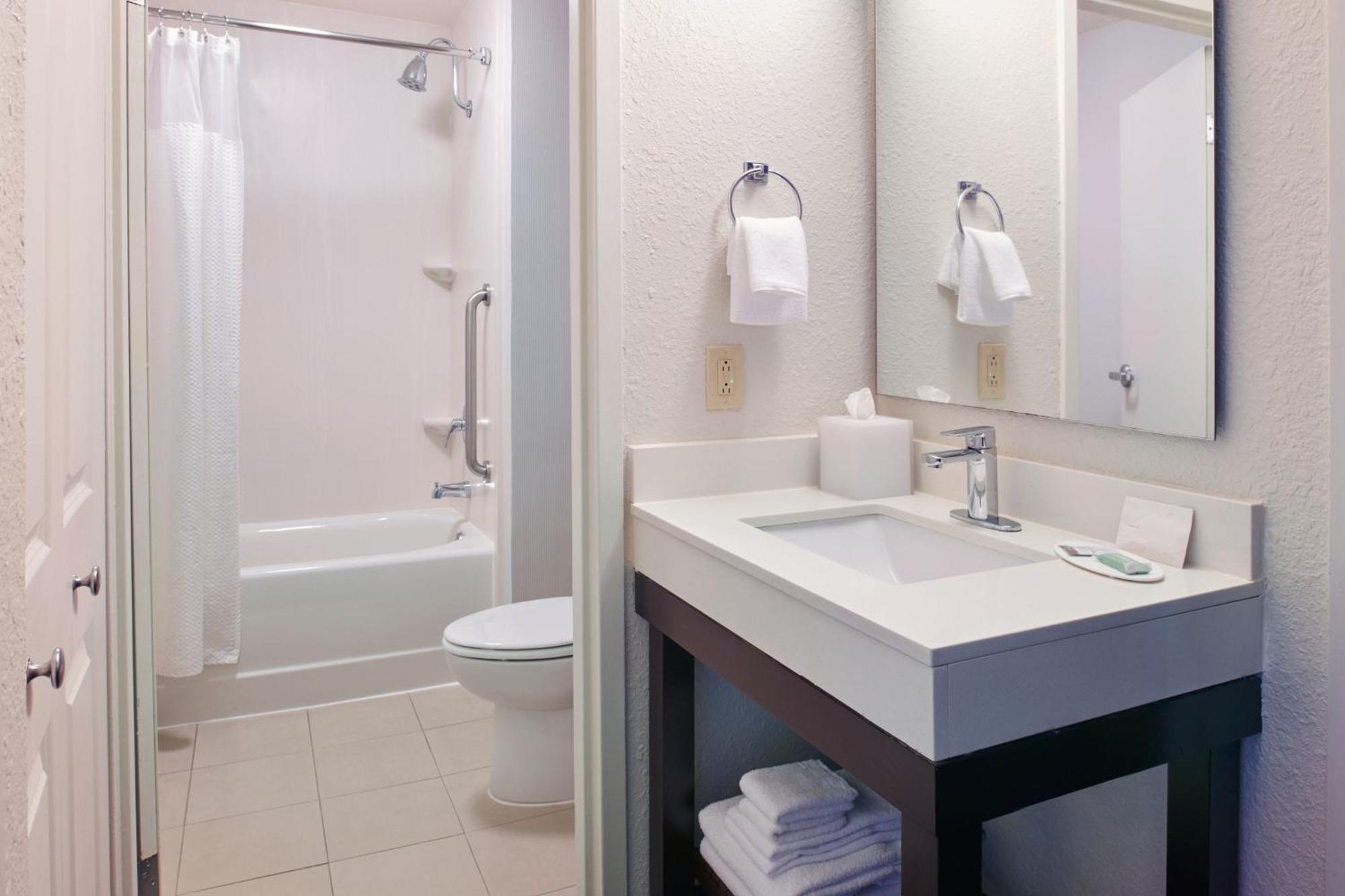 Courtyard Downtown 3* Columbus