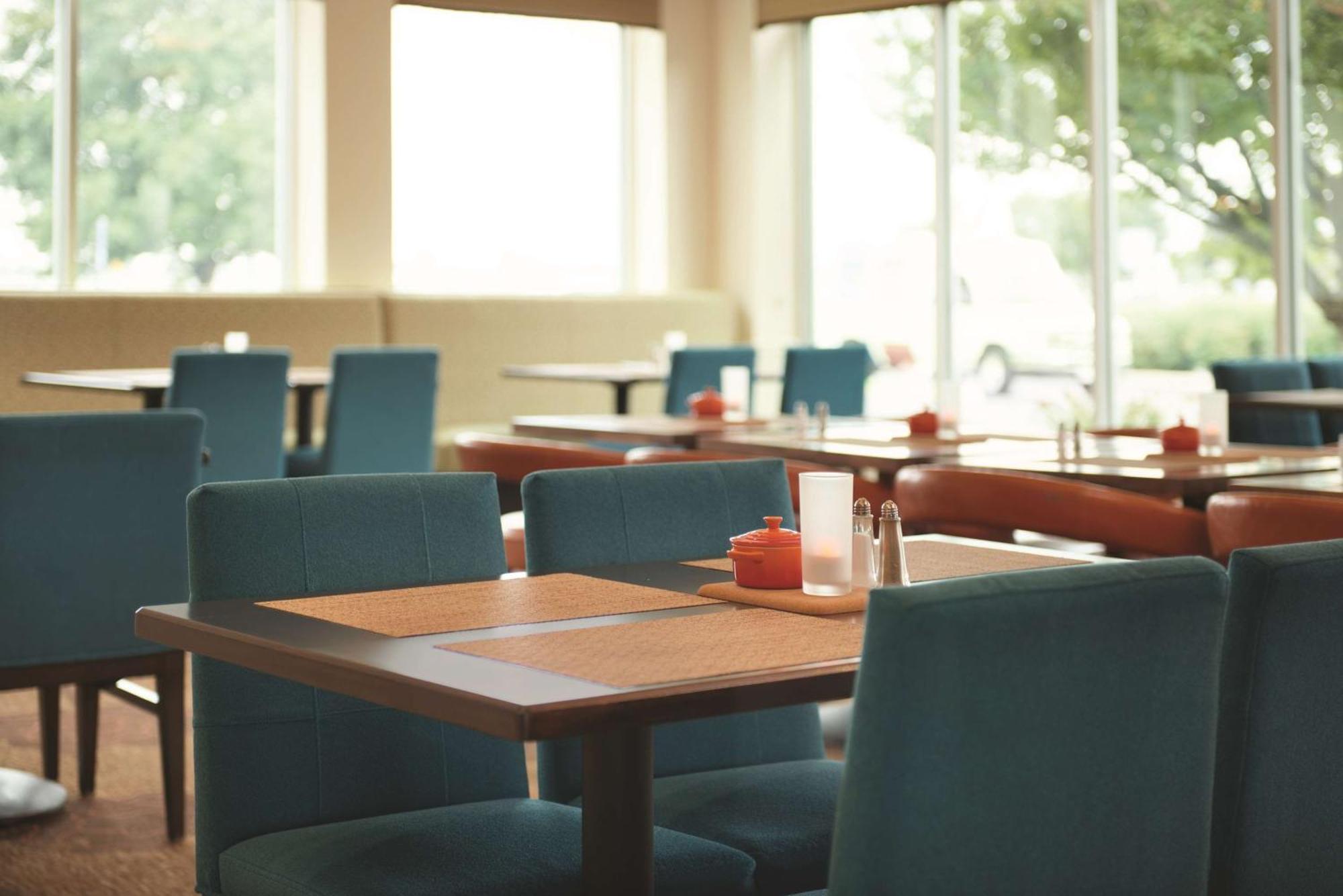 Hotel Hilton Garden Airport 3*