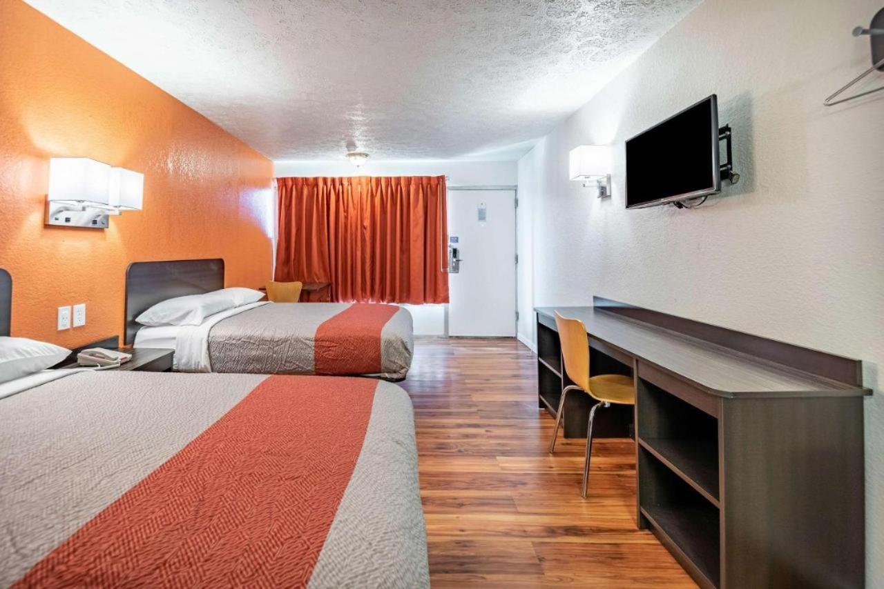 Hotel Relax By Oyo Oh I 70 2*