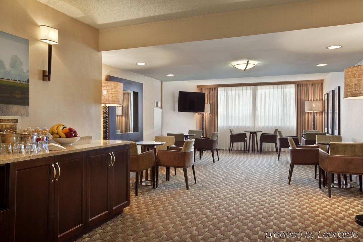 Embassy By Hilton Columbus
