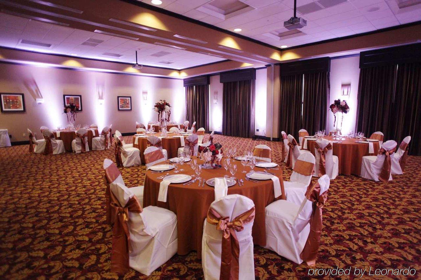 Embassy - Airport 4* Columbus
