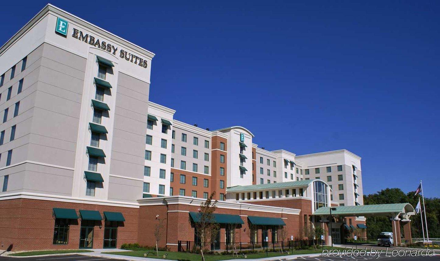 Embassy - Airport Hotel
