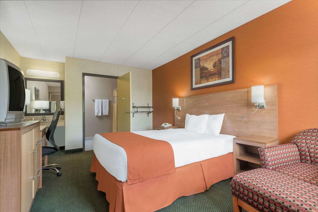 Days By Wyndham Fairgrounds Hotel 3*